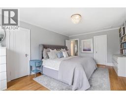 122 DUNBAR Road S - 21