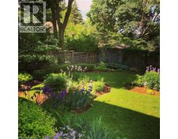 122 DUNBAR Road S - 23