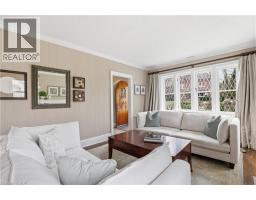 122 DUNBAR Road S - 6