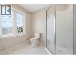 120 LINKS Crescent - 18