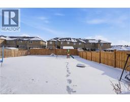 120 LINKS Crescent - 28