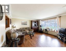 51 WELLINGTON Street - 11