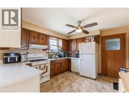 51 WELLINGTON Street - 16