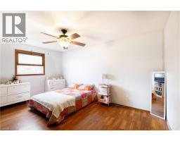 51 WELLINGTON Street - 20