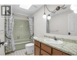 318 BURNETT Avenue - 26