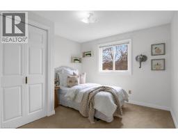 318 BURNETT Avenue - 27