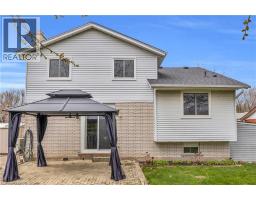 318 BURNETT Avenue - 35