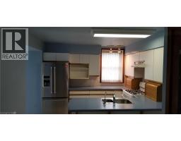 36 JOHN Street W - 21