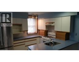 36 JOHN Street W - 22