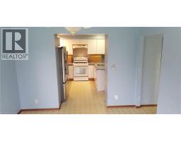 36 JOHN Street W - 23