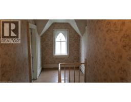 36 JOHN Street W - 37