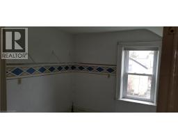 36 JOHN Street W - 38