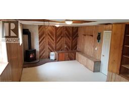 36 JOHN Street W - 42