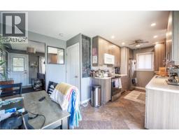 211 DIXON Street - 14