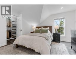 175 WELLINGTON Street - 13