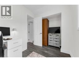 175 WELLINGTON Street - 21