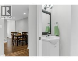 175 WELLINGTON Street - 22