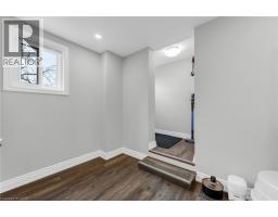 175 WELLINGTON Street - 23