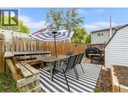 175 WELLINGTON Street - 27