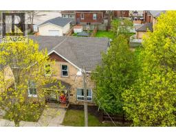 175 WELLINGTON Street - 33