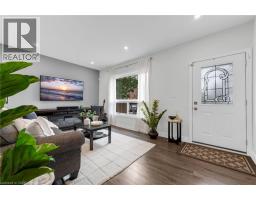 175 WELLINGTON Street - 4