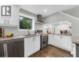 175 WELLINGTON Street - 8