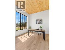 742 COUNTRY SQUIRE Road - 25