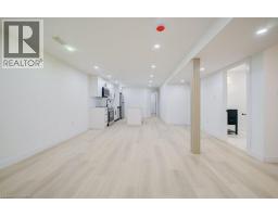 328 THE COUNTRY Way - 31