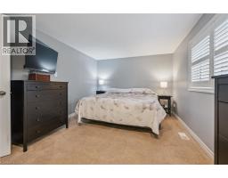 79 FAIRLAKE Drive - 32