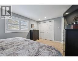 79 FAIRLAKE Drive - 33