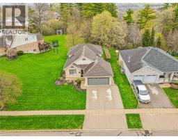 79 FAIRLAKE Drive - 4