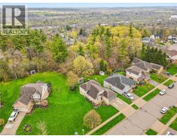 79 FAIRLAKE Drive - 5