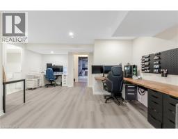 644 BALDWIN Crescent - 32