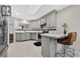 6 KINTYRE Court - 10