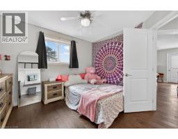 6 KINTYRE Court - 25