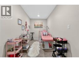 6 KINTYRE Court - 35