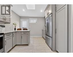 6 KINTYRE Court - 7