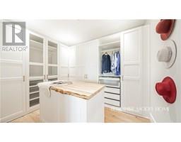 9 WORKMAN Crescent - 11