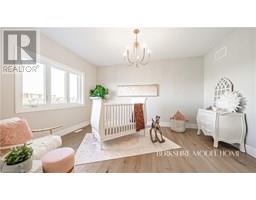 9 WORKMAN Crescent - 13