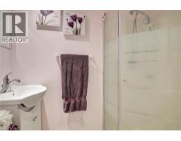 24 HOFFMAN Street - 24