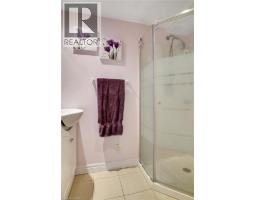 24 HOFFMAN Street - 25