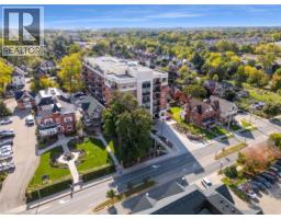 399 QUEEN Street S UnitNo. 211 - 35