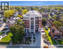 399 QUEEN Street S UnitNo. 211 - 39