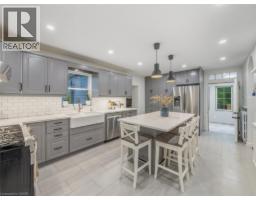 1349 QUEEN Street - 14
