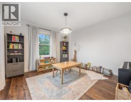 1349 QUEEN Street - 18