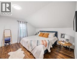 1349 QUEEN Street - 30