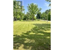 LOT 5 CENTRE Street S - 7