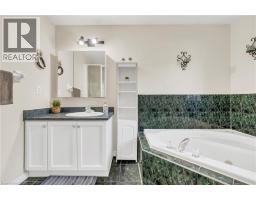 40 ALDERSON Drive - 25