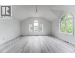 383 BURNETT Avenue - 22