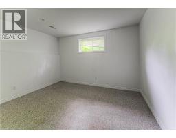 383 BURNETT Avenue - 33